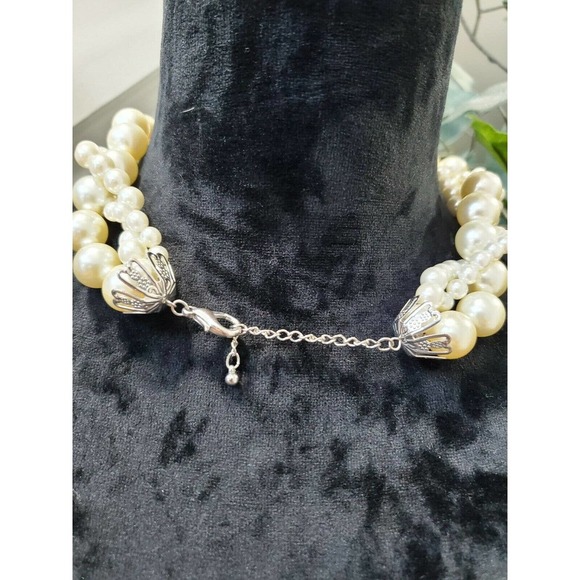 Double Layered White Pearl Fashion Necklace - Picture 7 of 8